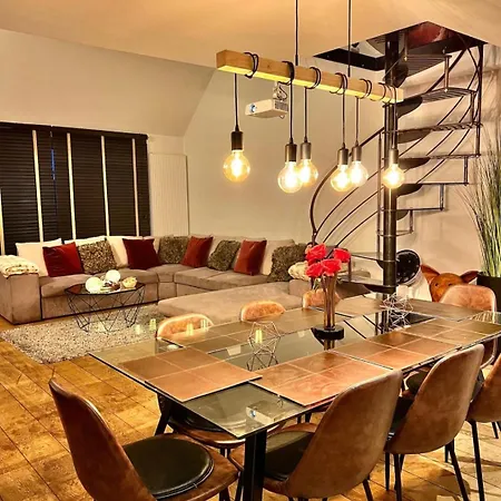 Luxury Loft Duplex Penthouse Of 190m2 & Free Parking ! Lägenhet