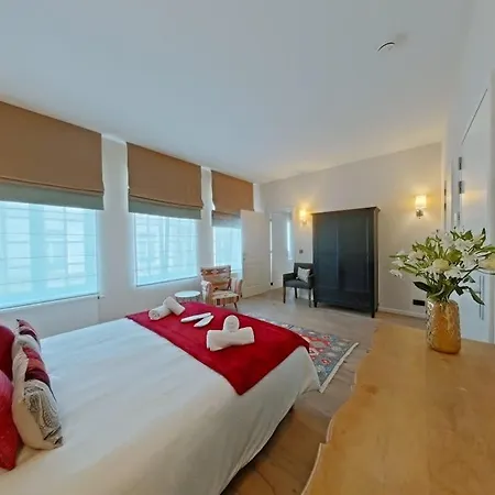 Grand Place Escape Spacious 2br With Charm Brüsszel