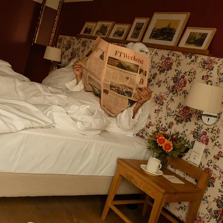 9hotel Chelton