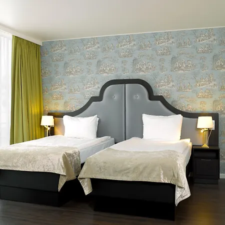 Thon Bristol Stephanie Bruselas