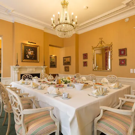 Hotel Stanhope By Thon 5*