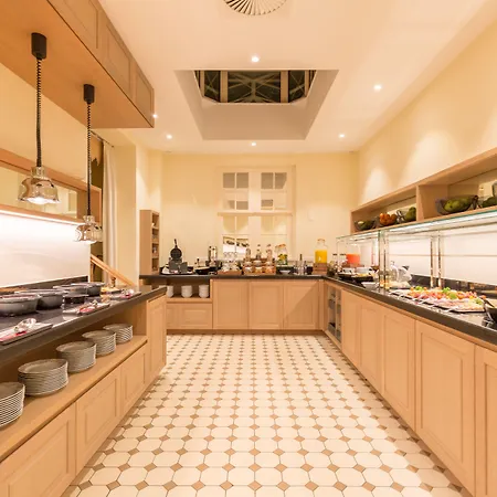 Stanhope By Thon Hotel