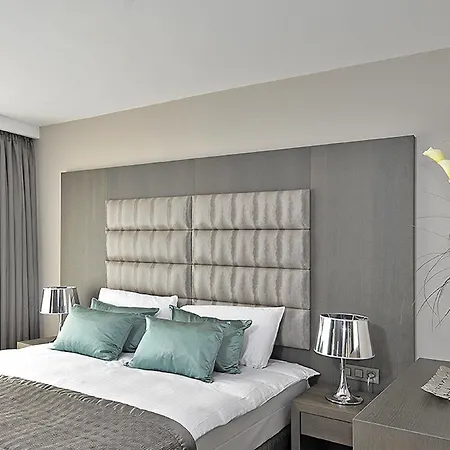 Hotel Agenda Louise 3*