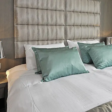 アジェンダ ルイーズ 3*