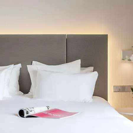 Nh Collection Centre Hotell 4*