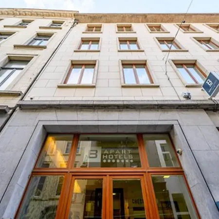 B-aparthotel Grand Place 4*