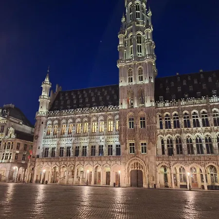Superbe A La Grande Place De