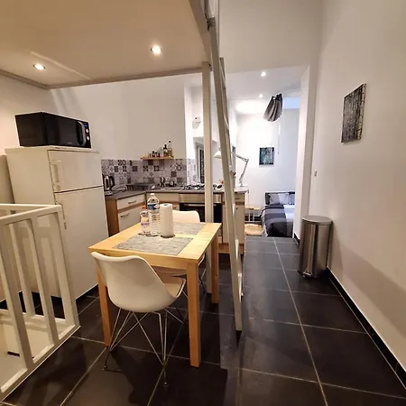 Giovanni Duplex European Quarter Apartment *