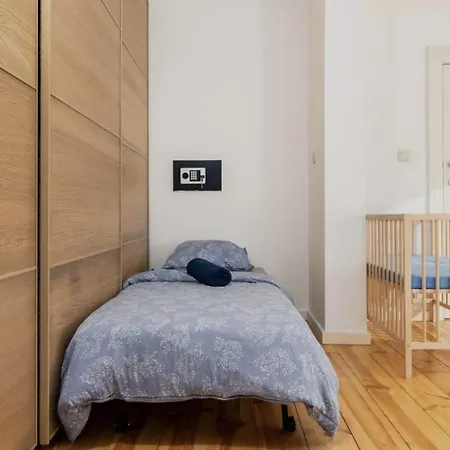 Cosy Eu - Central, Parking, Terrace Apartment *