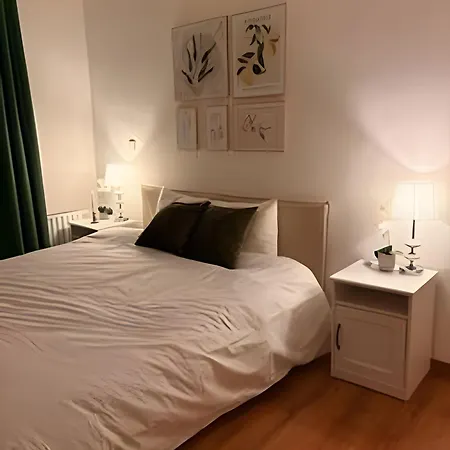 Alloggio in famiglia Cozy Private With Terrace & Workspace Bruxelles