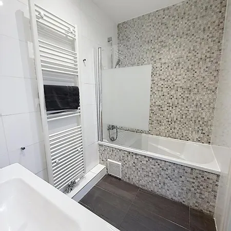 Fernand Cocq Apartman