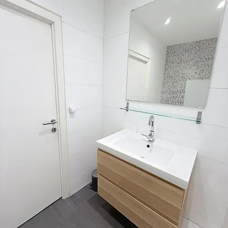 Fernand Cocq Apartman