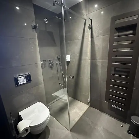 アジェンダ ルイーズ