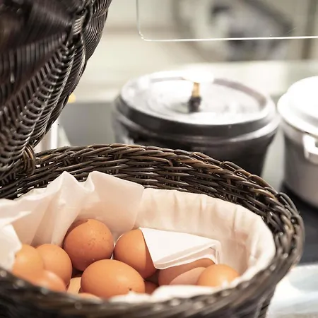 ノボテル オフ グランプラス 4* ブリュッセル