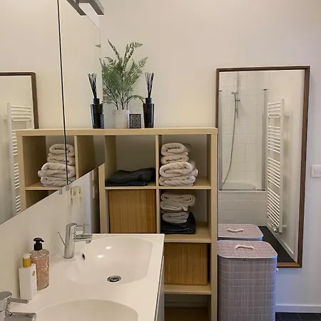 Designer On The Skyline Of * Брюссель