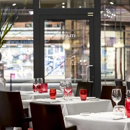 Hotell Nh Collection Centre