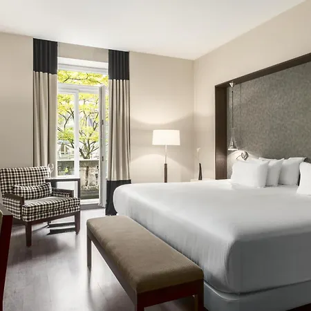 Nh Collection Centre Hotell 4*