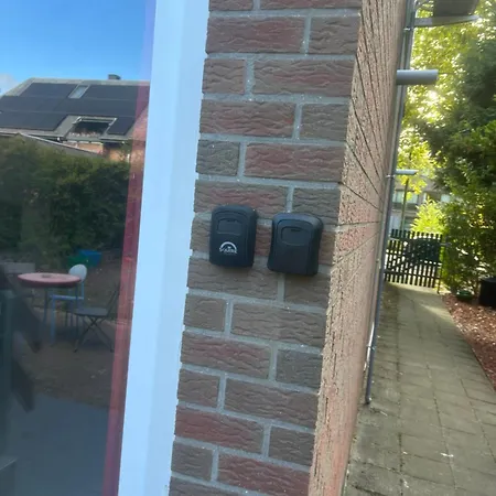 Confortable Situe A Woluwe Saint Lambert *