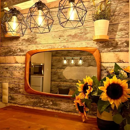 The Cozy Louise Nest *