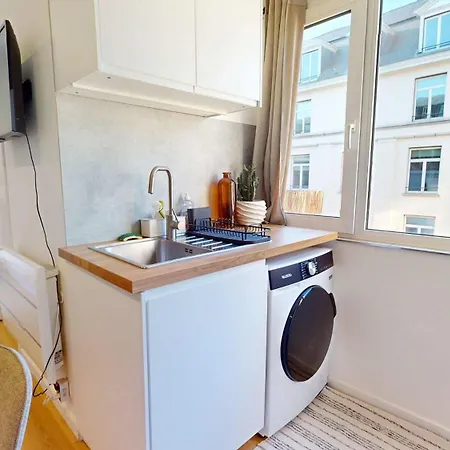Centre Avec Grand Balcon Pour 2personnes *