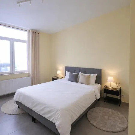 Apartment Spacious 2br Near Grand Place3