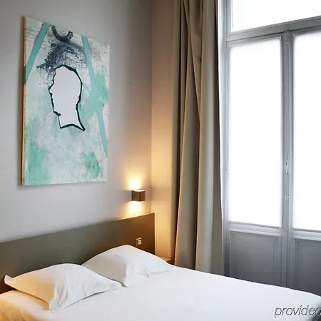 Du Congres בריסל