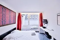 Chic Suisse Flat - Metro Louise *