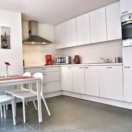 Apartmentsapart Apartment *