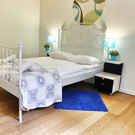 Apartmentsapart Apartment *