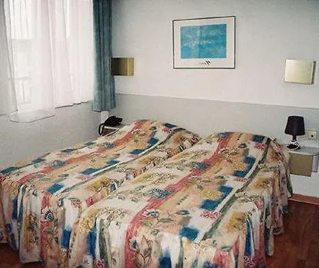 Mirabeau מלון 2*