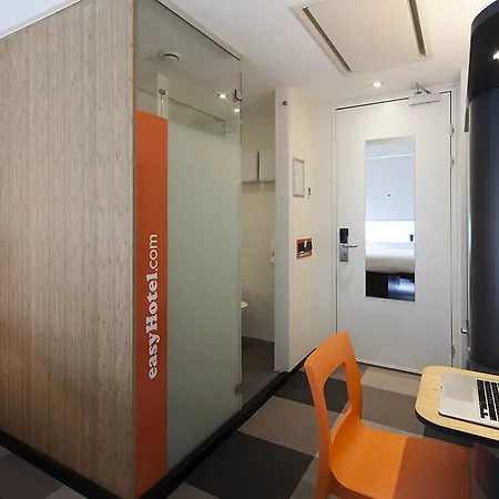 Easyhotel Centre 3* Bruxelles