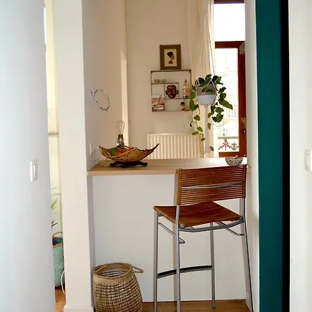 Near Horta/louise 1 Bedroom