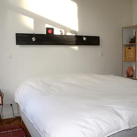 Near Horta/louise 1 Bedroom Apartamento