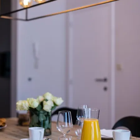 Royal Centre דירה