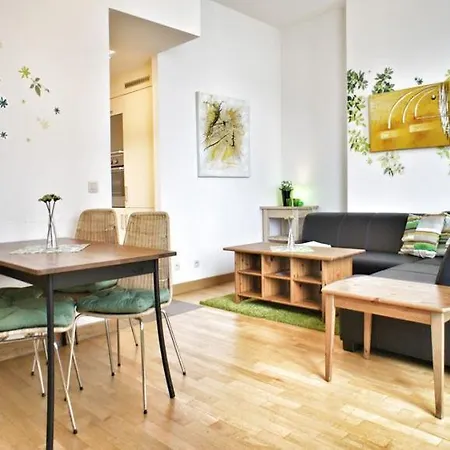 アパートホテル Apartmentsapart ブリュッセル