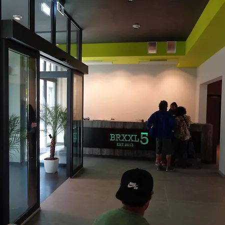 بيت شباب الشباب Brxxl 5 Centre بروكسل