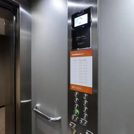 Easyhotel Centre