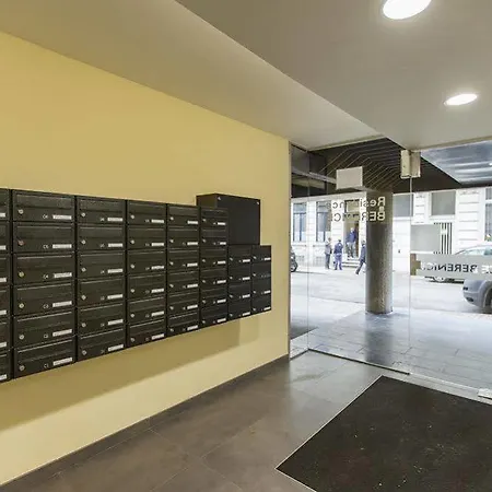 Chic Suisse Flat - Metro Louise *
