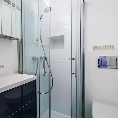 Apartament Be And Be Sablon 11