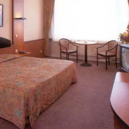 Hotel Europacity 3*
