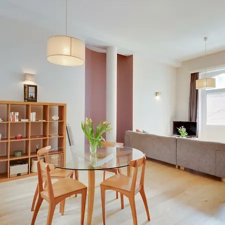 St Catherine Charming 1 Bedroom Central