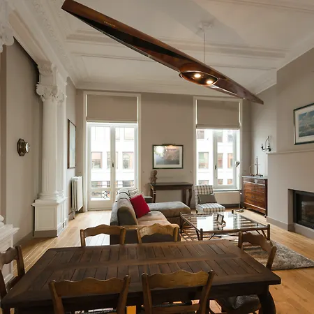 Grand-place Lombard شقة