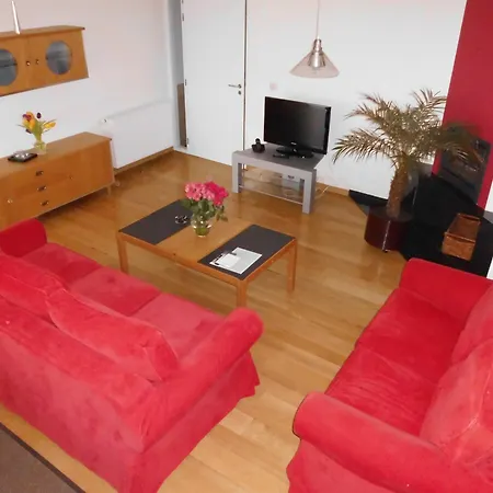 & Housingbrussels アパート