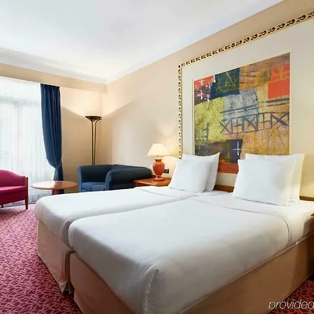 Hotell Nh Collection Centre 4*