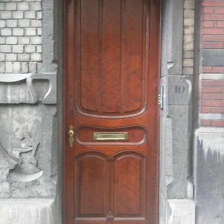 Art Nouveau Floral Apartman