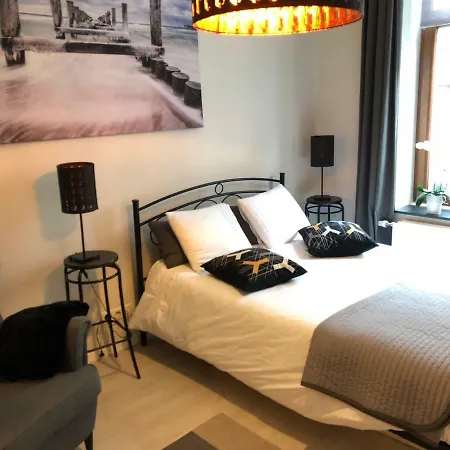 Petit Appartement Jourdan Eu