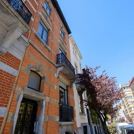 1bd With Garden Brugmann Area Apartament