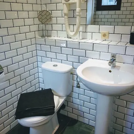 Bright Contemporary Flat In The Heart Of ! شقة