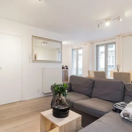 Grand Place, Only 3 Min Walk, 80M Beautiful Apartment Apartman *