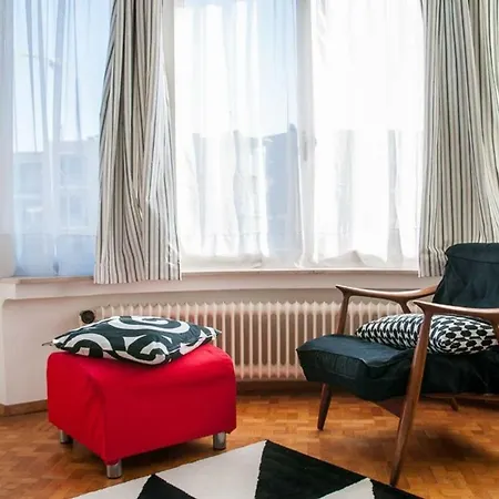 Cozy Apart 1 Minute From Metro Station *